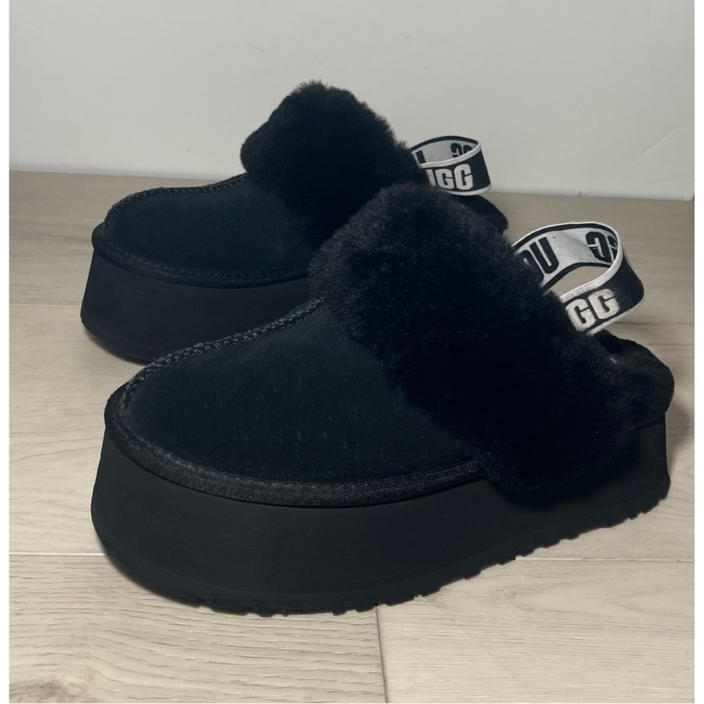 UGG Funkette Women’s Black Fluff Platform Shoes SZ 9 - Picture 4 of 9